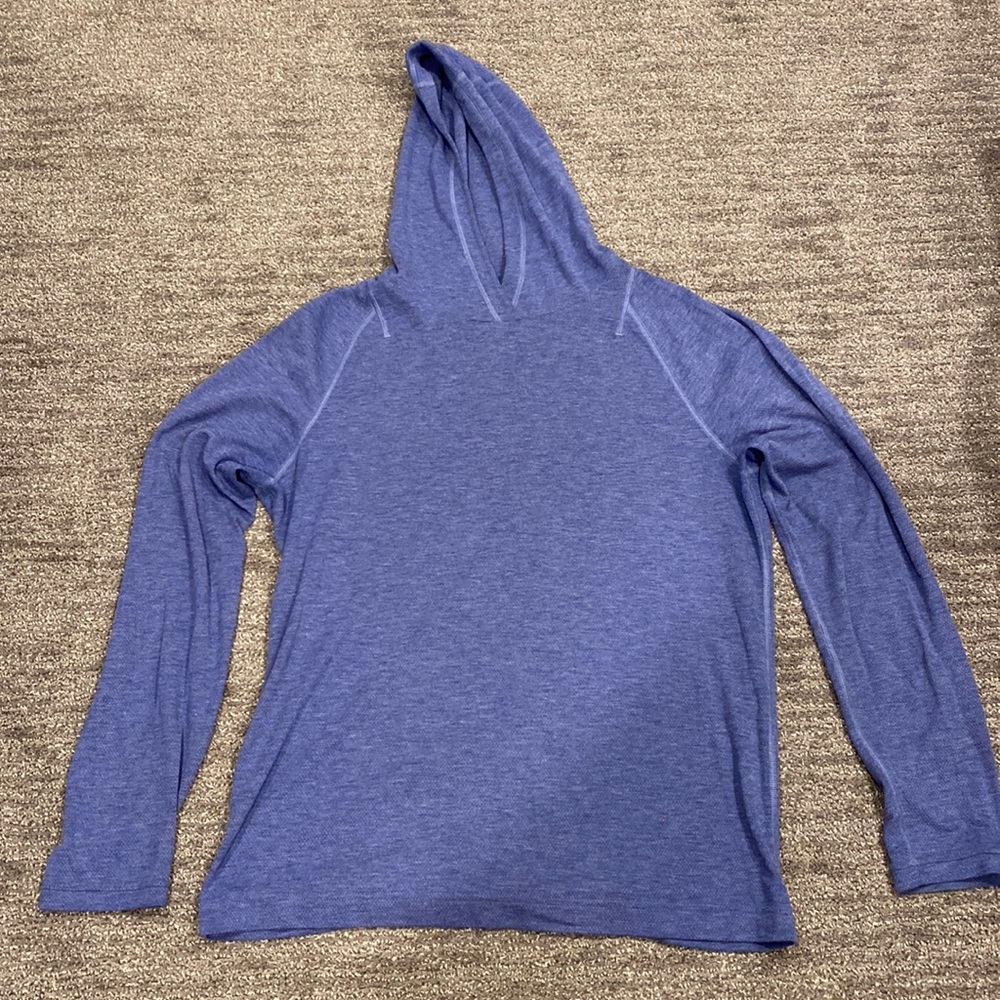 Lululemon men’s hooded t-shirt, size large, blue, like new